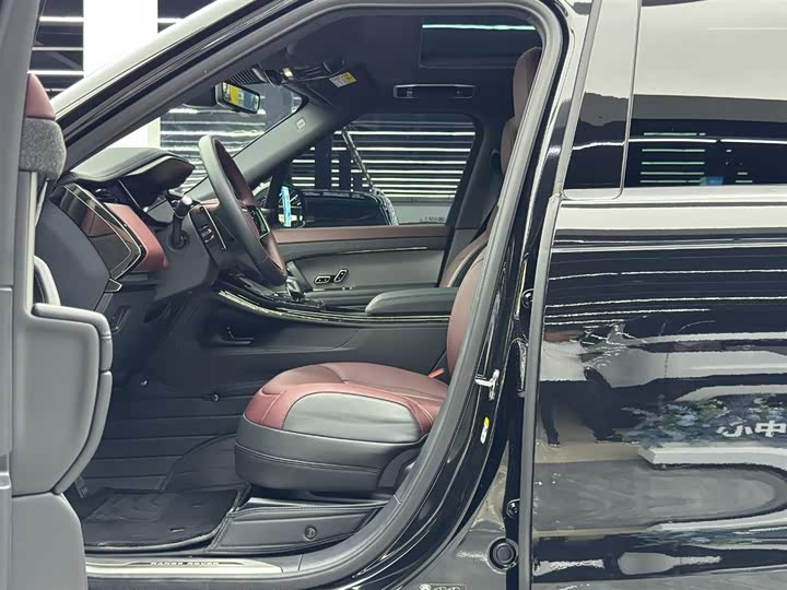 Land Rover Range Rover Sport 2025 2025款 400PS Dynamic SE