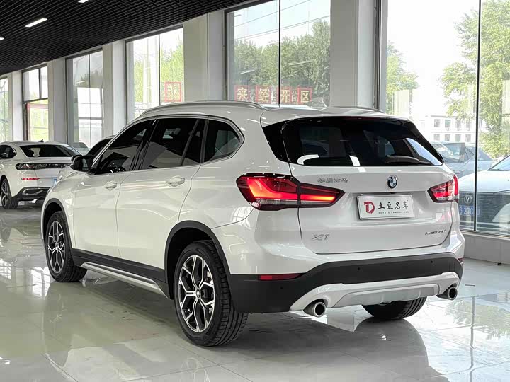 Фото 4 - BMW X1