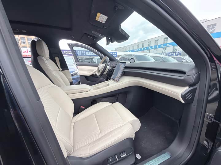 Фото 7 - Nio ES6