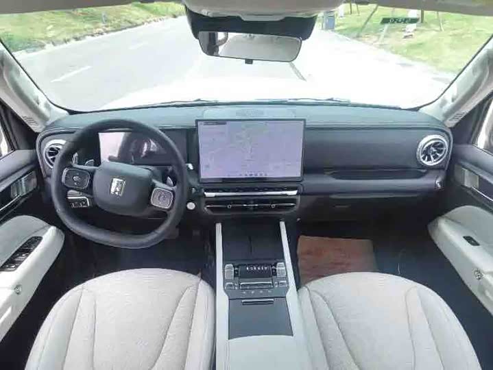 Tank 300 Hybrid 2025 2025款 Hi4-T 37.1kWh