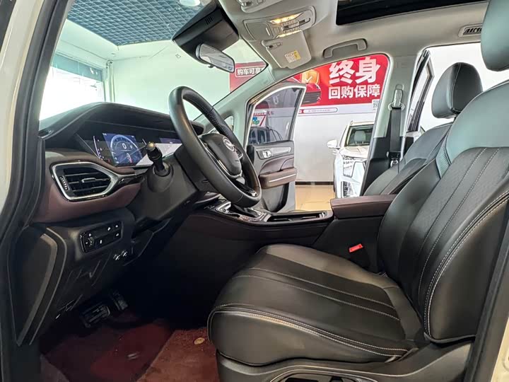 Фото 7 - GAC Trumpchi M6