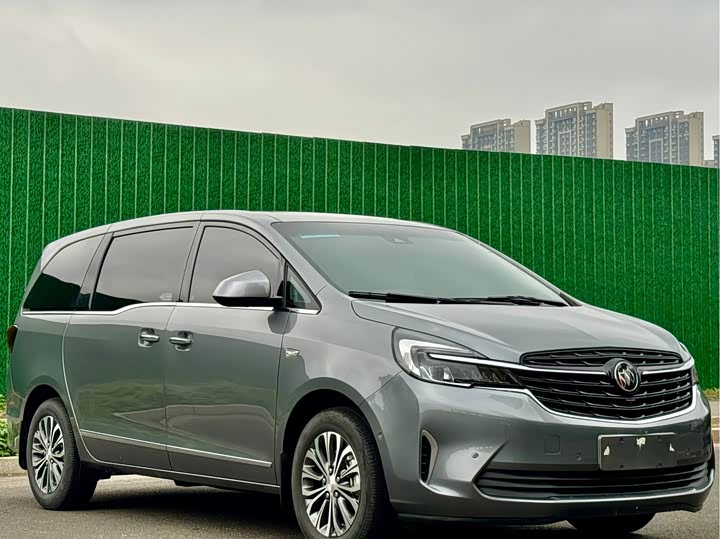 Photo 3 - Buick GL8 ES