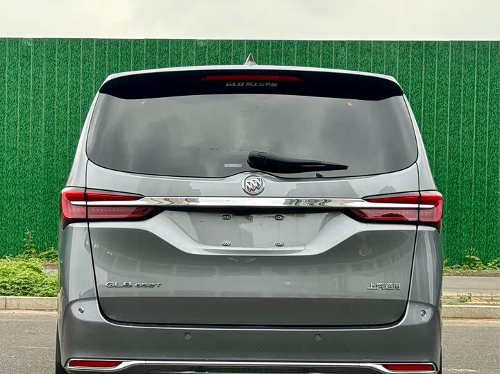Photo 5 - Buick GL8 ES