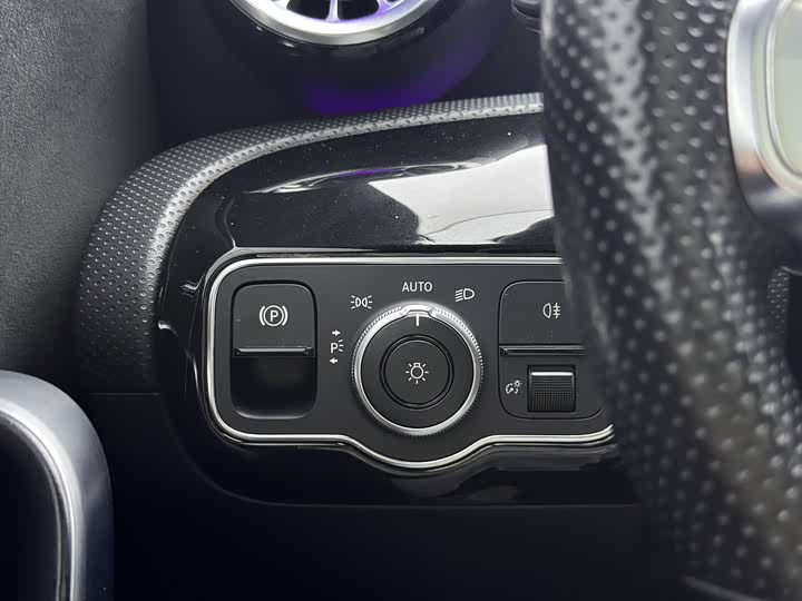 Фото 6 - Mercedes-Benz CLA-Class