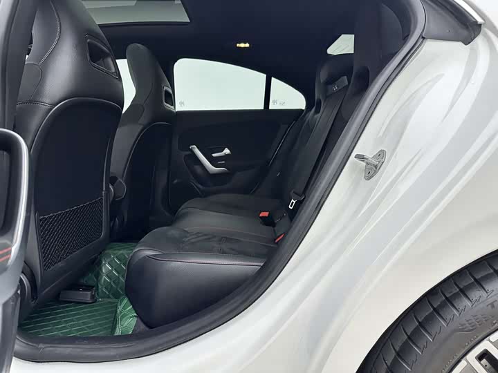 Фото 9 - Mercedes-Benz CLA-Class