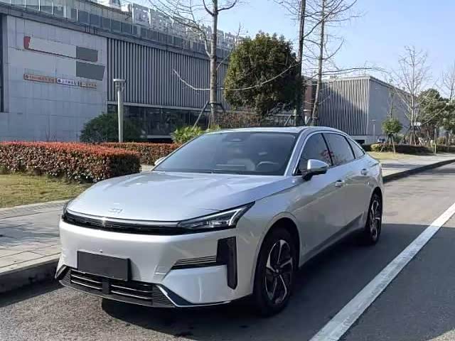 2025 Geely Galaxy L6
