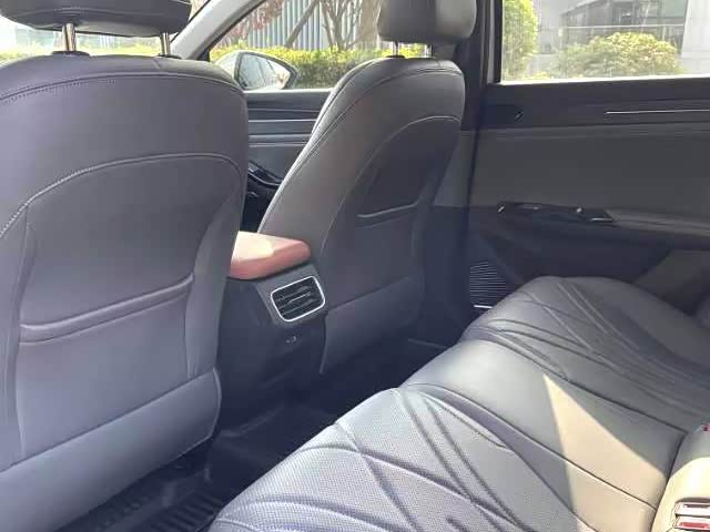 2025 Geely Galaxy L6