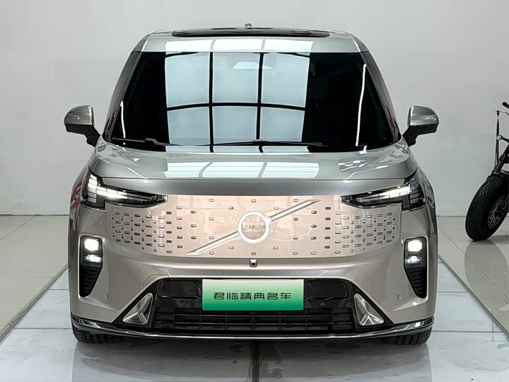 Volvo EM90 2025 2025款 Ultra 六座