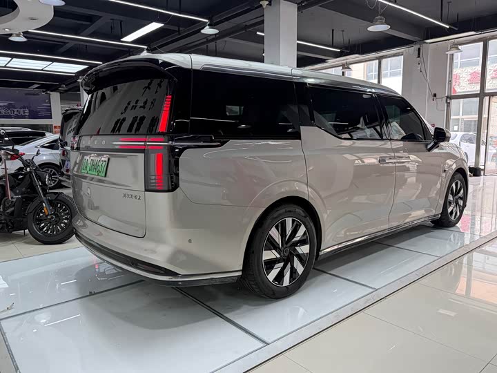 Volvo EM90 2025 2025款 Ultra 六座