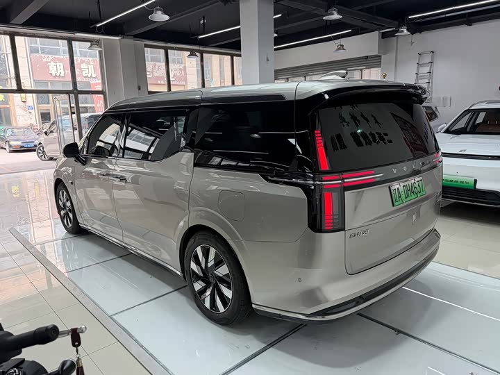 Volvo EM90 2025 2025款 Ultra 六座