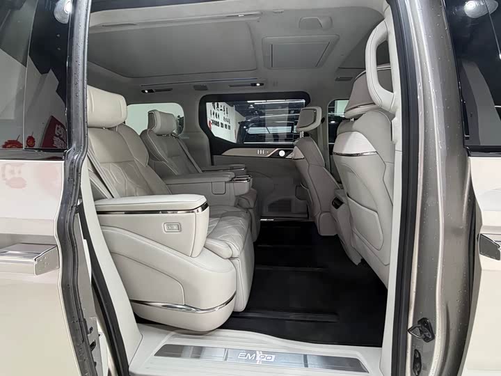 Volvo EM90 2025 2025款 Ultra 六座