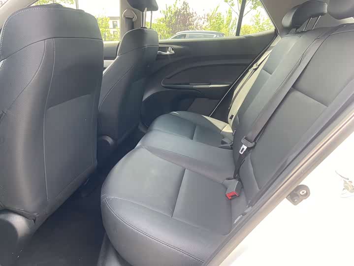 Kia KX1 2021 2021款 1.4L 自动趣享版