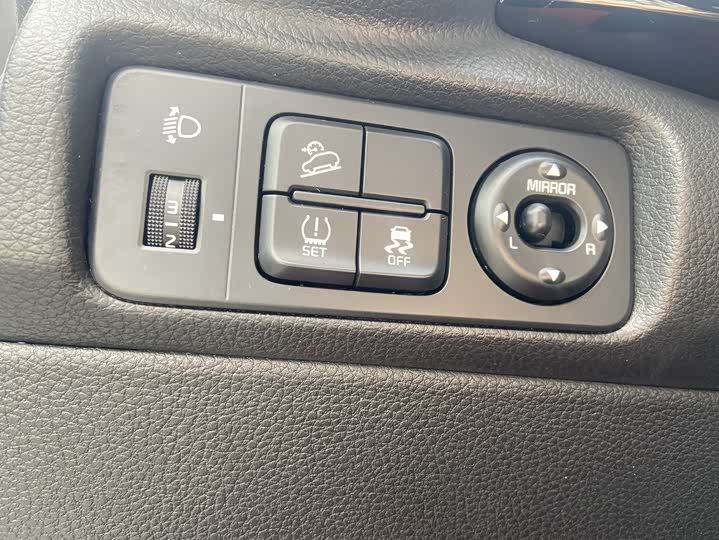 Kia KX1 2021 2021款 1.4L 自动趣享版