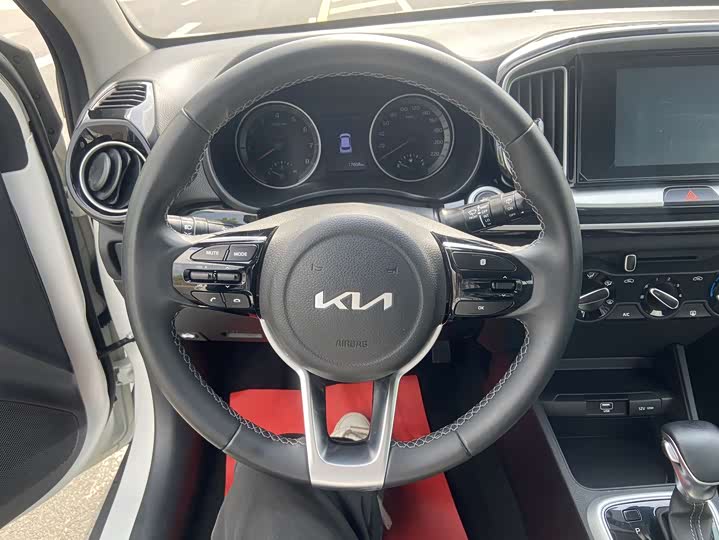 Kia KX1 2021 2021款 1.4L 自动趣享版
