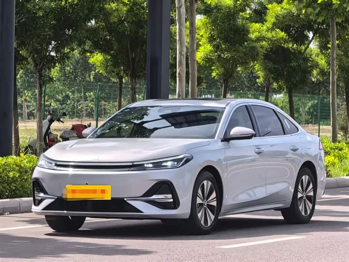 Geely Galaxy A7 2025 2025款 EM-i 150km 尊享版