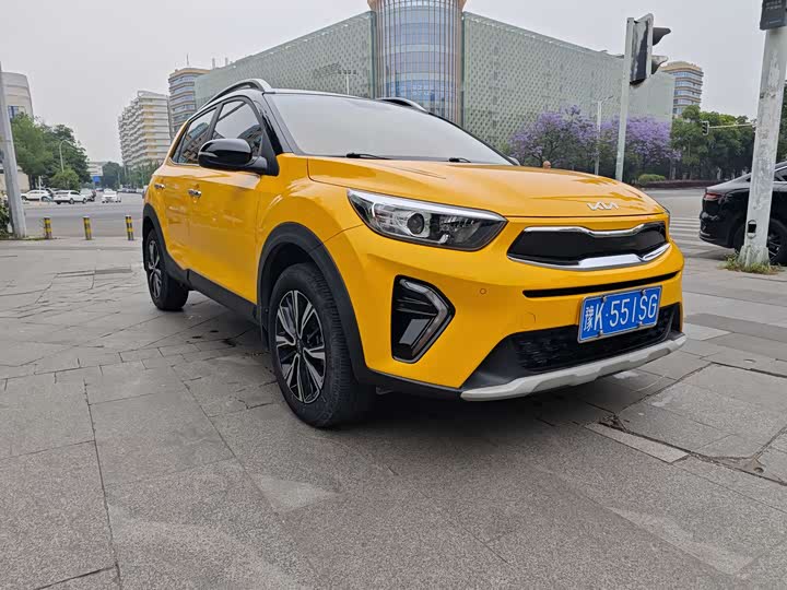 Kia KX1 2021 2021款 1.4L CVT趣享天窗款