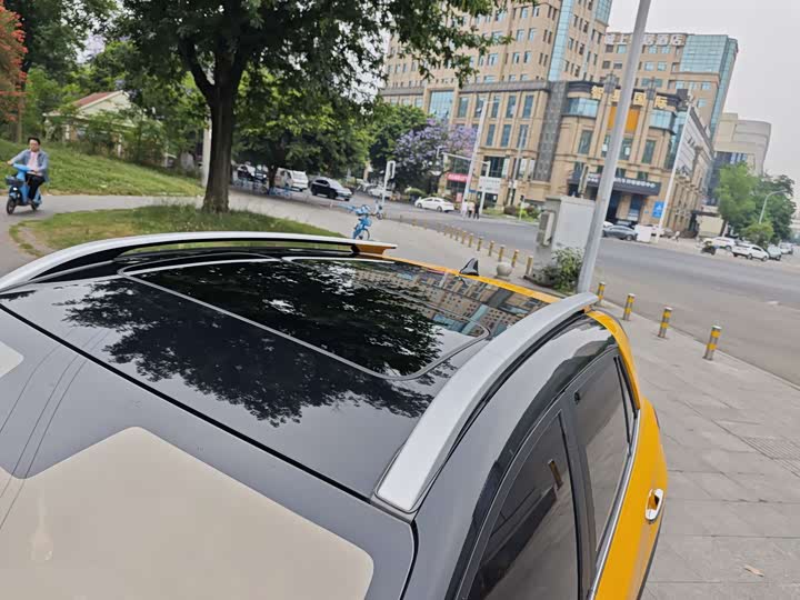 Kia KX1 2021 2021款 1.4L CVT趣享天窗款