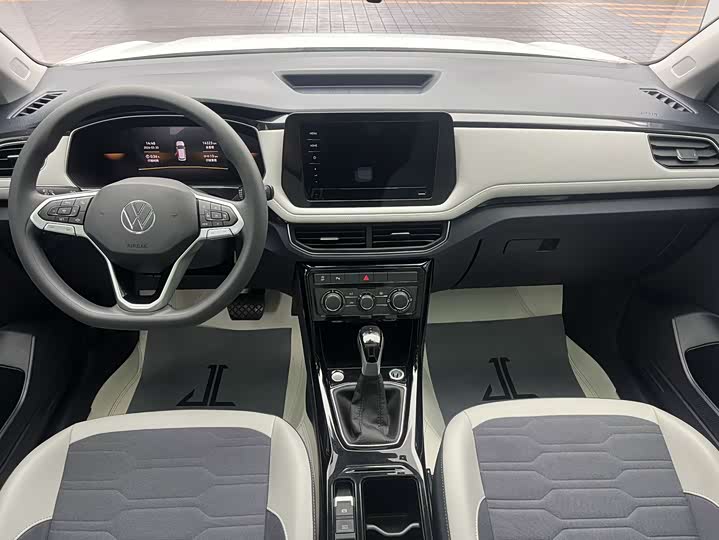 Volkswagen Tharu 2025 2025款 新锐 1.5L 锐意版