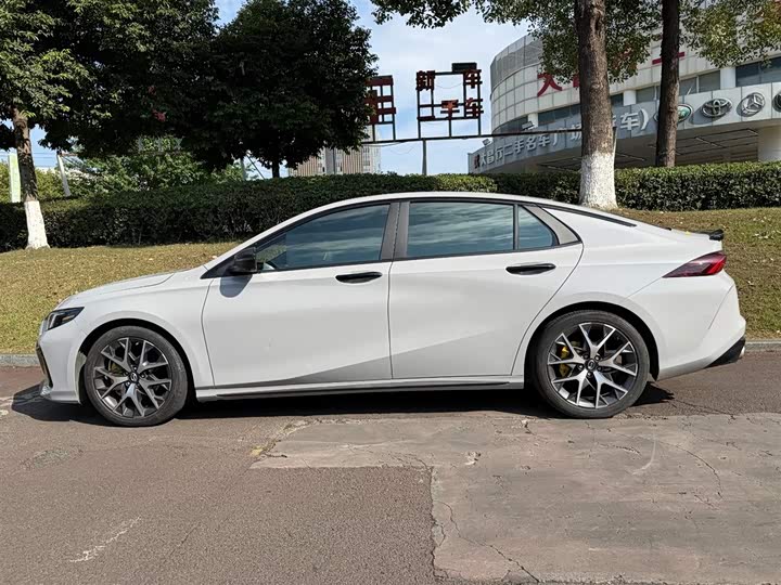 GAC Trumpchi Empow R 2021 2021款 270T DCT J16版