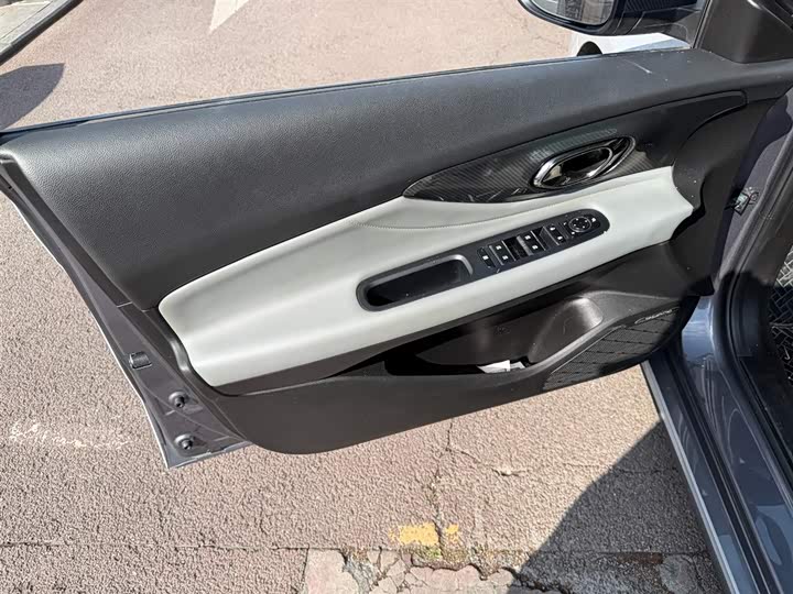 GAC Trumpchi Empow R 2021 2021款 270T DCT J16版