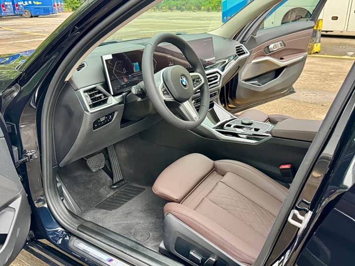 Zdjęcie 4 - BMW 3 Series
