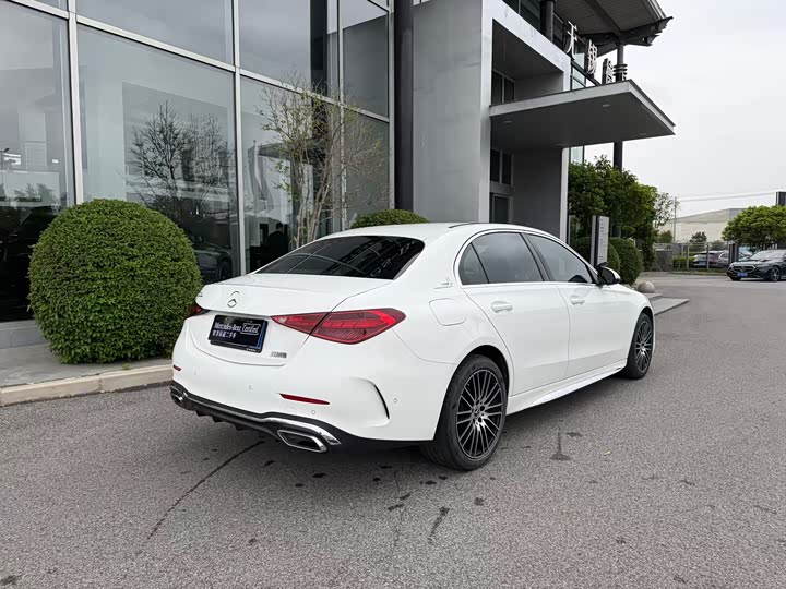 Zdjęcie 6 - Mercedes-Benz C-Class