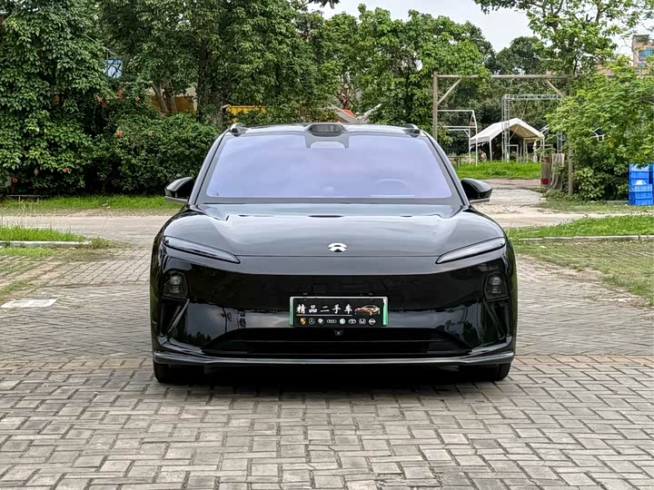 Фото 2 - Nio ET5T