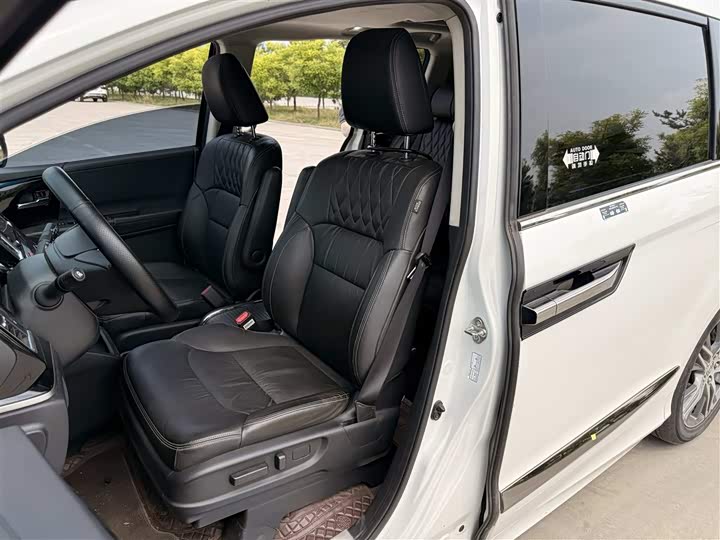 Honda Elysion 2019 2019款 2.0L 混动豪华版