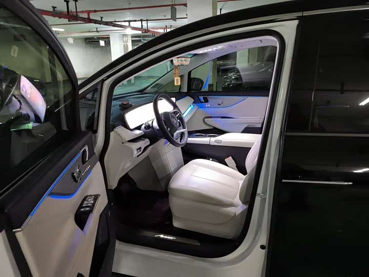 Buick GL8 Hybrid 2026 2026款 陆尊 奢享版