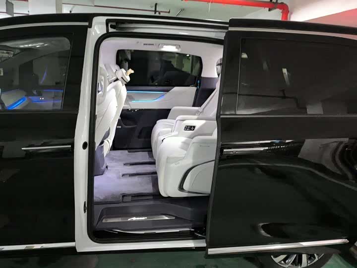 Buick GL8 Hybrid 2026 2026款 陆尊 奢享版