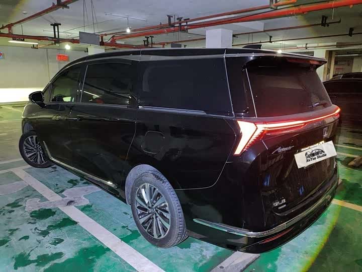 Buick GL8 Hybrid 2026 2026款 陆尊 奢享版