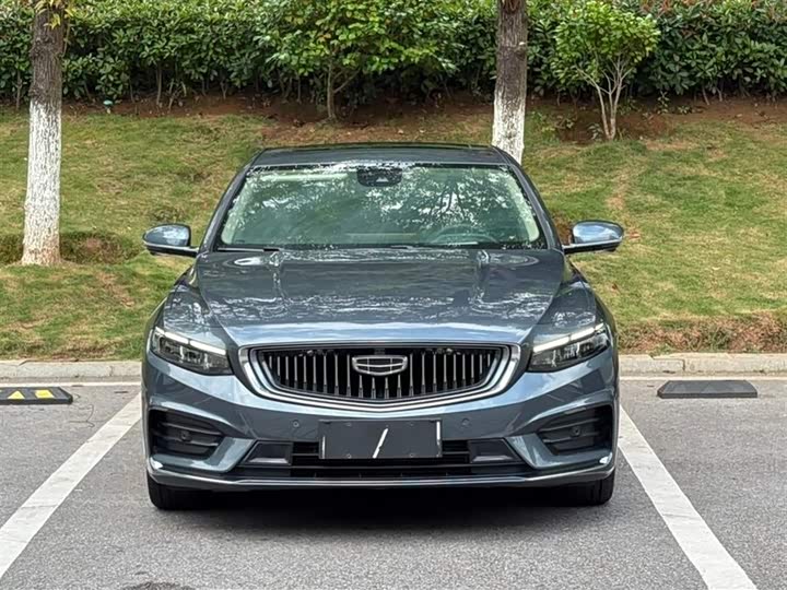 Фото 2 - Geely Preface