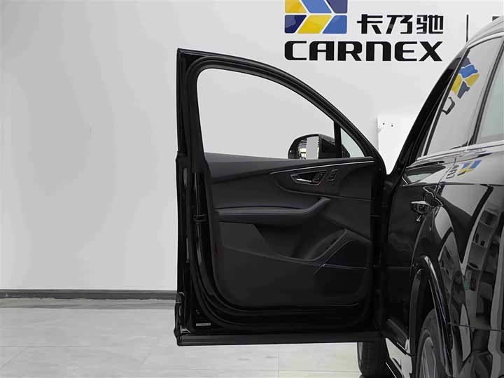 Audi Q7 2025 2025款 55 TFSI quattro S line运动型