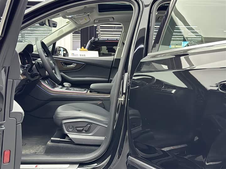 Audi Q7 2025 2025款 55 TFSI quattro S line运动型
