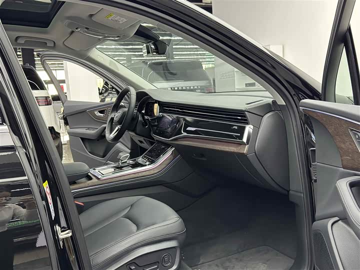 Audi Q7 2025 2025款 55 TFSI quattro S line运动型