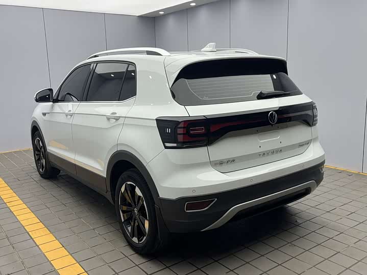 Фото 4 - Volkswagen Tacqua