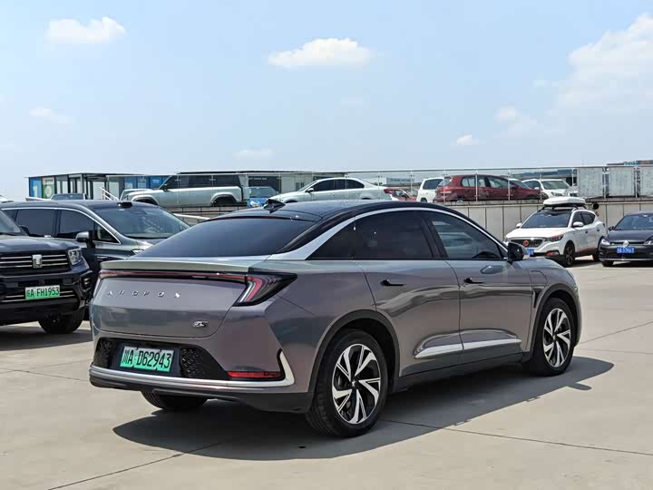 BAIC Arcfox Alpha S 2022 2022款 525S 160kW