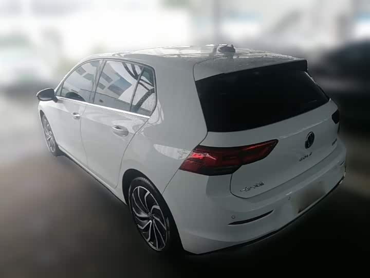 Фото 9 - Volkswagen Golf