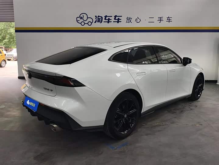 Фото 3 - Changan UNI-V