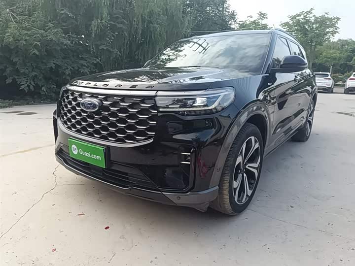 Фото 2 - Ford Explorer