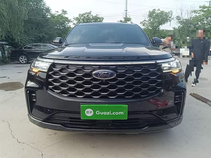 Фото 3 - Ford Explorer