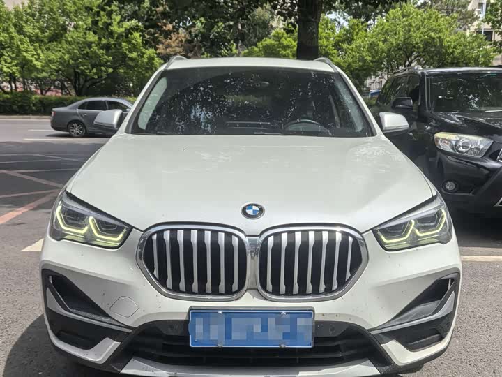 Фото 2 - BMW X1