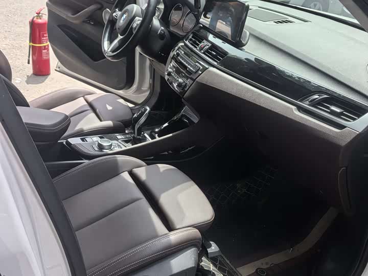 Фото 9 - BMW X1