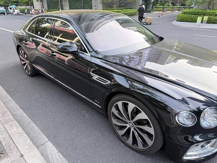 2024 Bentley Flying Spur