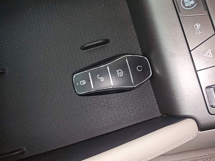 BYD Yuan Up 2025 2025款 智驾版 401KM 活力版