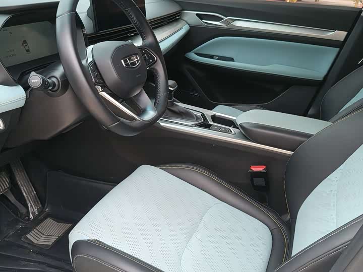 Geely Emgrand L 2022 2022款 1.4T CVT至尊型