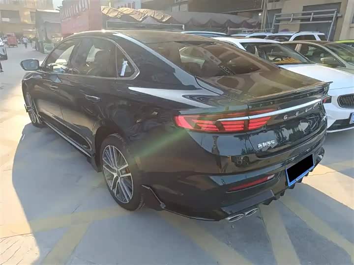 Фото 7 - Geely Preface