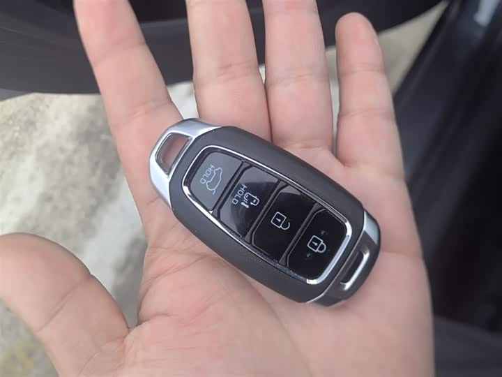 Hyundai Custo 2024 2024款 270TGDi LUX 尊贵版