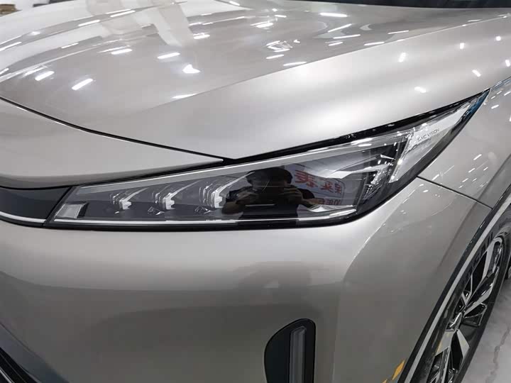 Roewe D5X DMH 2024 2024款 135旗舰版