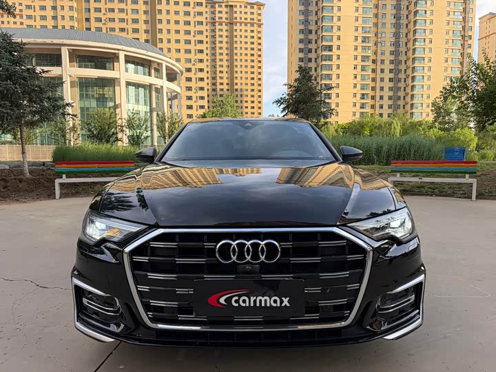 Фото 2 - Audi A6L